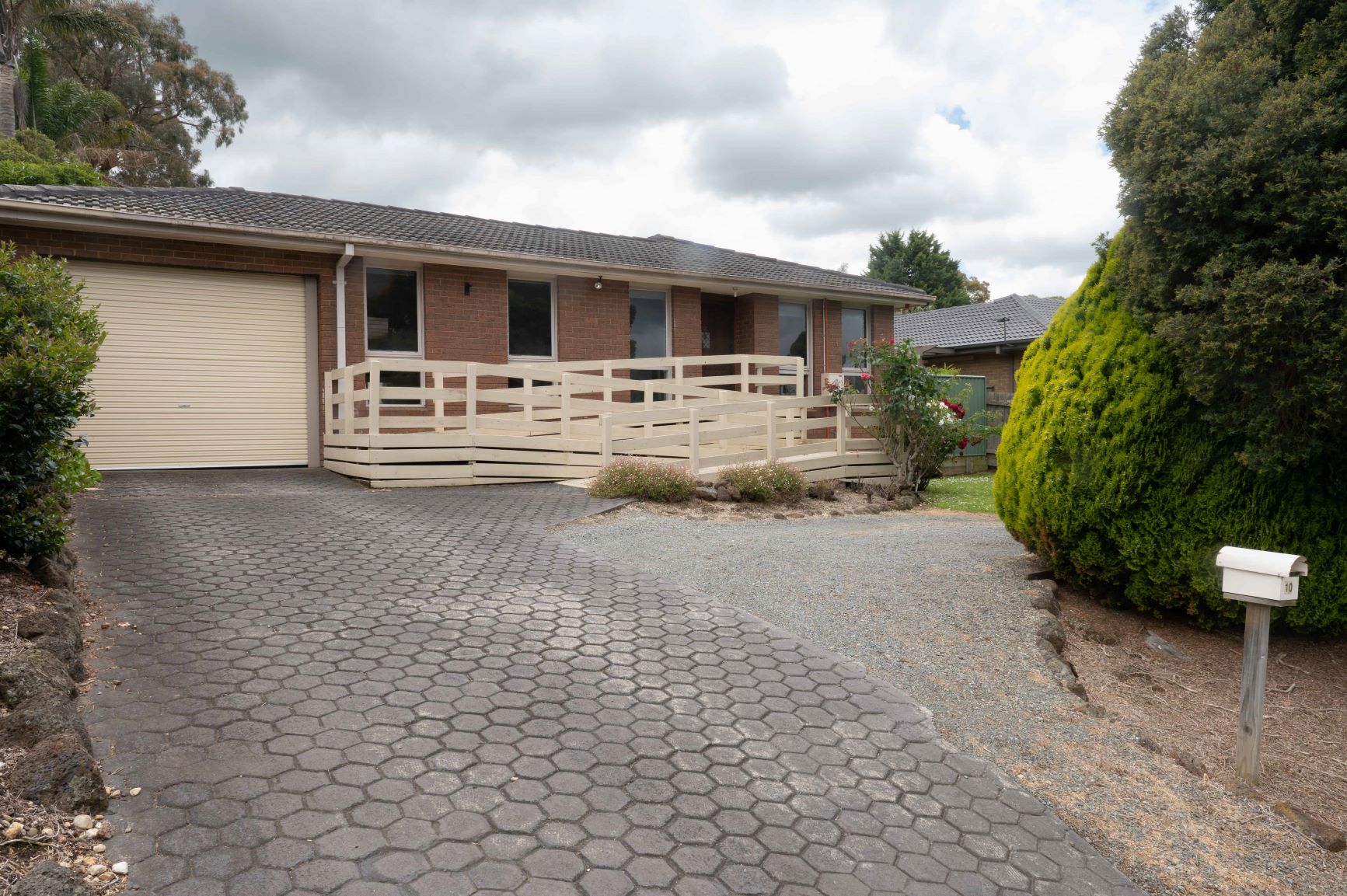 Mooroolbark, house 3